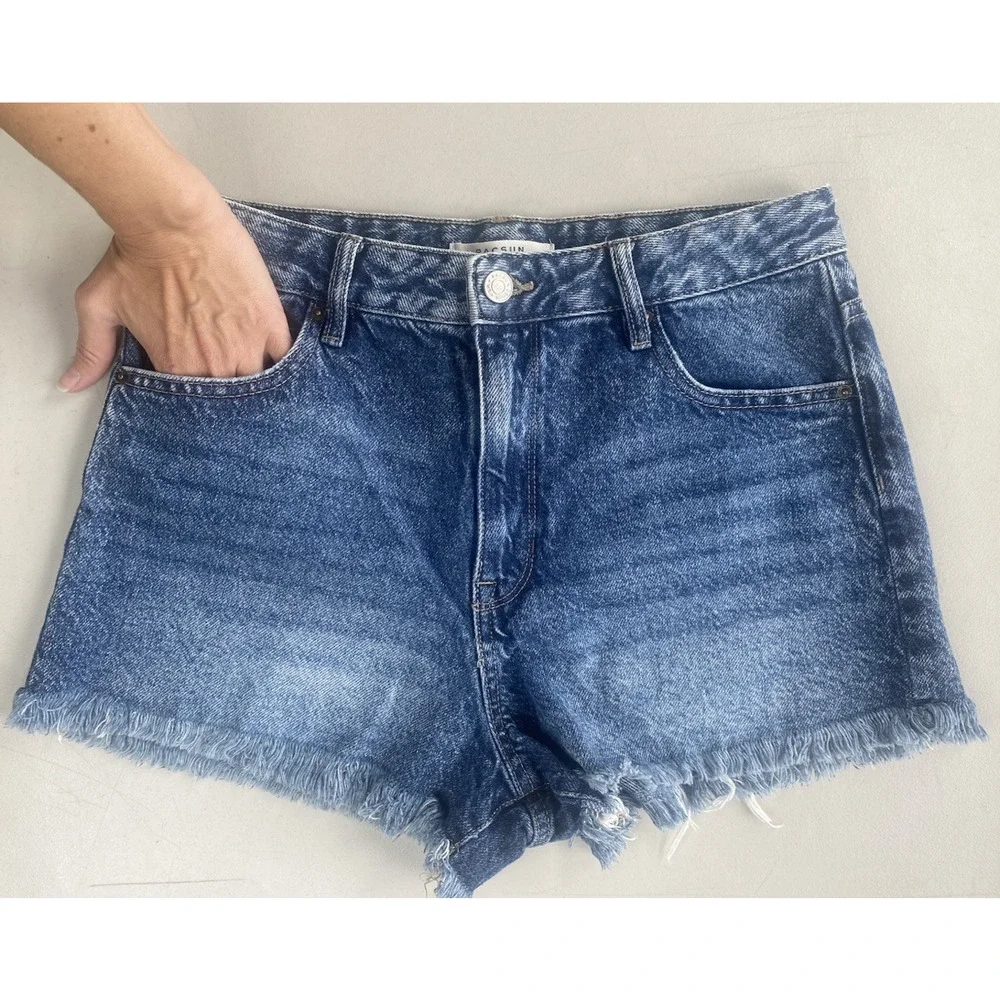 PacSun Shorts Womens Size 28 Dark Wash Casual Denim High Rise Festival Normcore